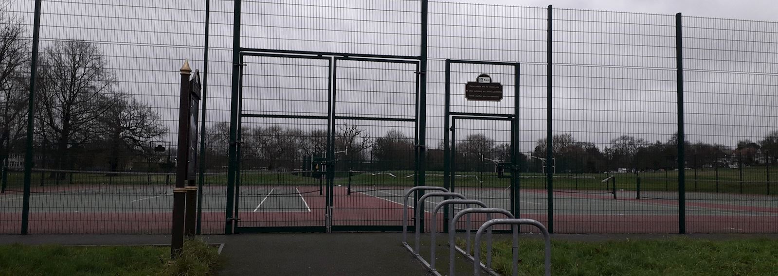 Roe Green Park
